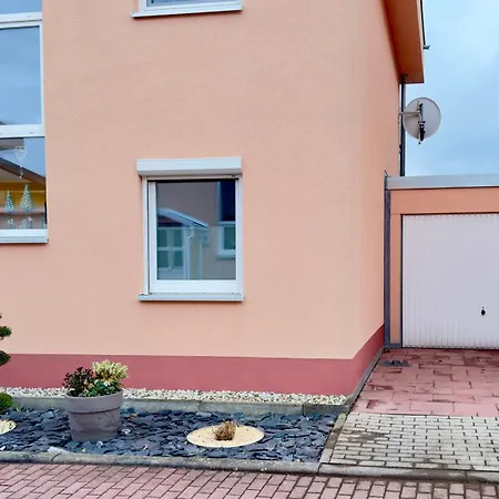 Familien-oase Luther Mit Garten, Spielturm Und Garage *